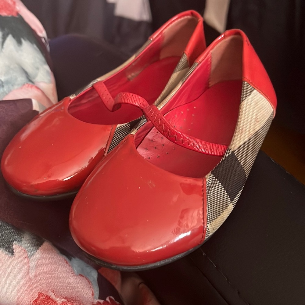 Girl Burberry shoes